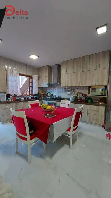 Foto 8 de Casa com 3 quartos à venda e para alugar, 300m2 em Jardim Brasil, Atibaia - SP