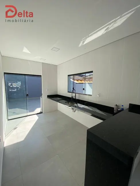 Foto 2 de Casa com 3 quartos à venda, 150m2 em Jardim Maristela, Atibaia - SP