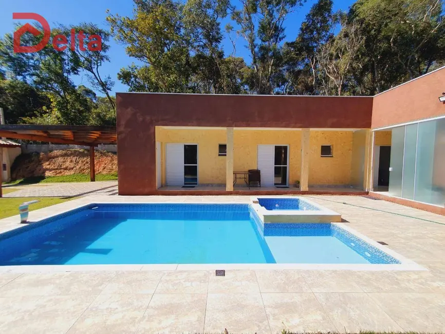 Chácara com 3 quartos à venda, 940m2 em Jardim Brasil, Atibaia - SP - imagem 3 Foto 3 de Chácara com 3 quartos à venda, 940m2 em Jardim Brasil, Atibaia - SP