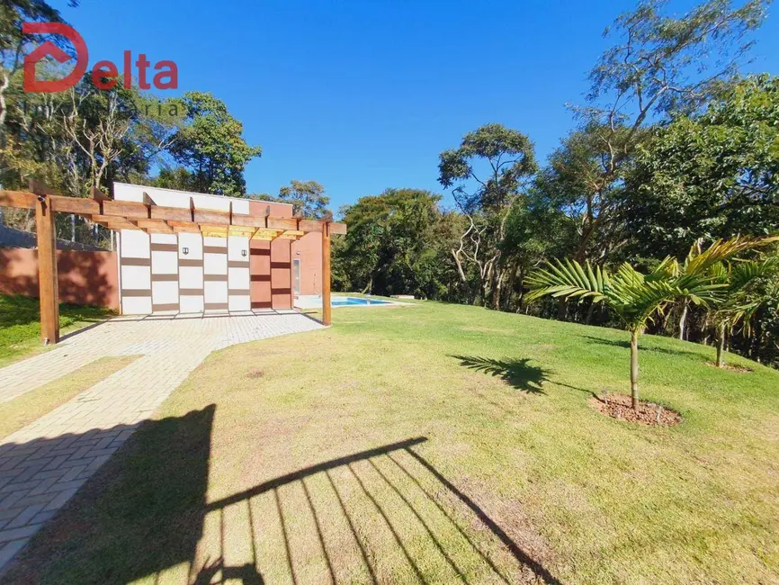 Chácara com 3 quartos à venda, 940m2 em Jardim Brasil, Atibaia - SP - imagem 6 Foto 6 de Chácara com 3 quartos à venda, 940m2 em Jardim Brasil, Atibaia - SP