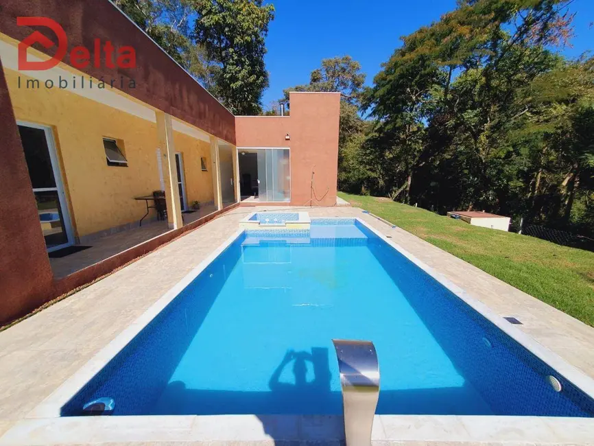Chácara com 3 quartos à venda, 940m2 em Jardim Brasil, Atibaia - SP - imagem 4 Foto 4 de Chácara com 3 quartos à venda, 940m2 em Jardim Brasil, Atibaia - SP