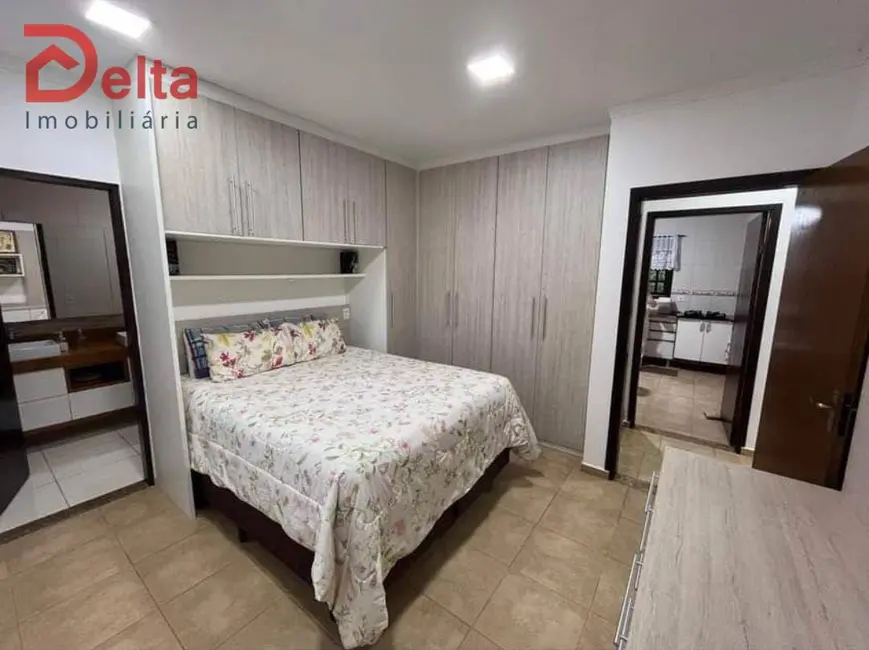 Foto 6 de Chácara com 3 quartos à venda, 1000m2 em Atibaia - SP