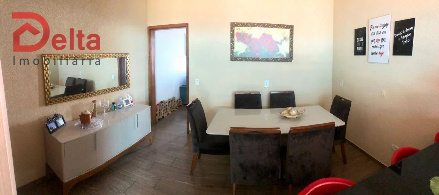 Foto 3 de Casa com 2 quartos à venda, 200m2 em Jardim Estância Brasil, Atibaia - SP