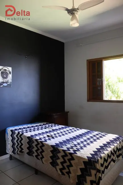 Foto 1 de Casa com 2 quartos à venda, 500m2 em Jardim Shangri-Lá, Atibaia - SP
