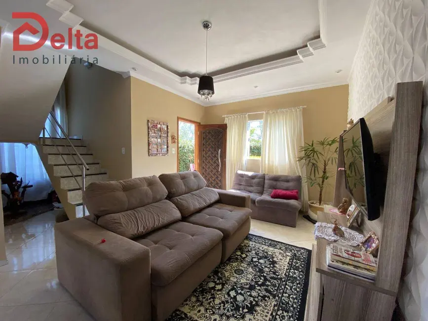 Sobrado com 3 quartos à venda, 229m2 em Jardim Shangri-Lá, Atibaia - SP - imagem 4 Foto 4 de Sobrado com 3 quartos à venda, 229m2 em Jardim Shangri-Lá, Atibaia - SP