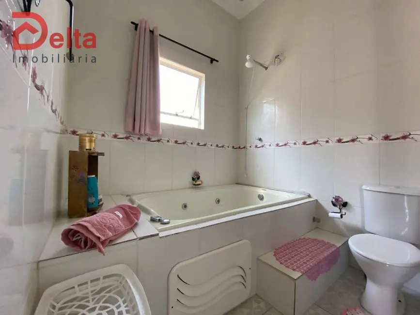 Sobrado com 3 quartos à venda, 229m2 em Jardim Shangri-Lá, Atibaia - SP - imagem 7 Foto 7 de Sobrado com 3 quartos à venda, 229m2 em Jardim Shangri-Lá, Atibaia - SP