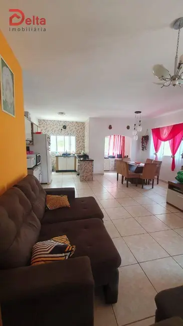 Foto 2 de Chácara com 4 quartos à venda, 1000m2 em Jardim Estância Brasil, Atibaia - SP