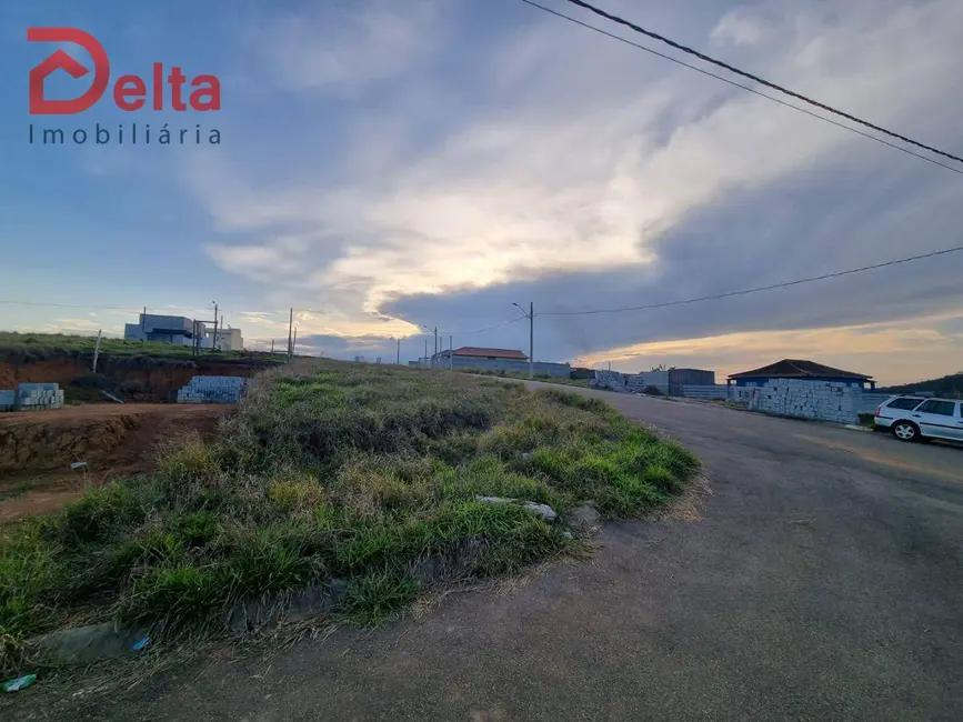 Foto 1 de Terreno / Lote à venda, 232m2 em Nazare Paulista - SP