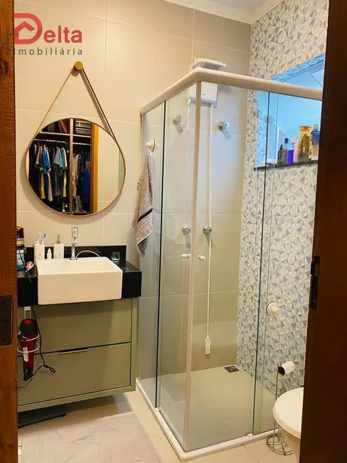 Foto 3 de Casa com 4 quartos à venda, 175m2 em Atibaia - SP