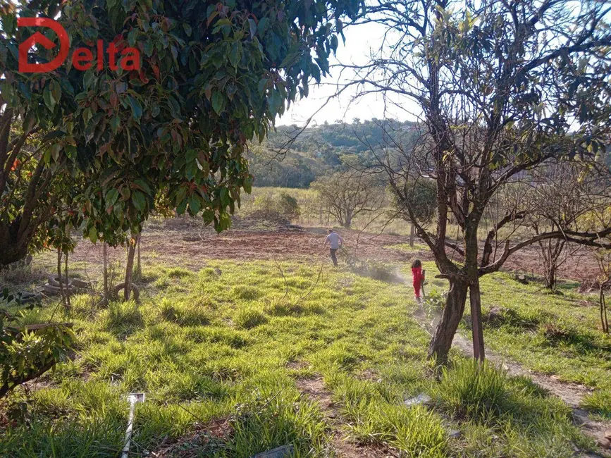 Foto 1 de Terreno / Lote à venda em Estância San Remo, Atibaia - SP