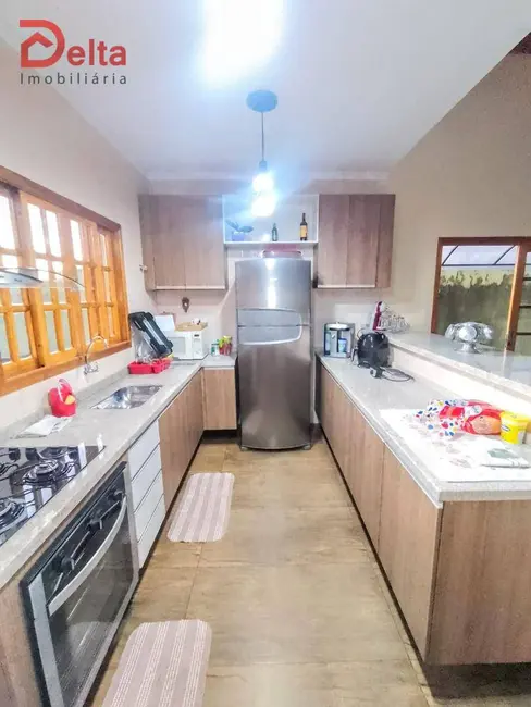 Foto 5 de Casa com 3 quartos à venda, 110m2 em Jardim Santo Antônio, Atibaia - SP