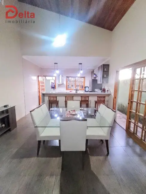 Foto 6 de Casa com 3 quartos à venda, 110m2 em Jardim Santo Antônio, Atibaia - SP
