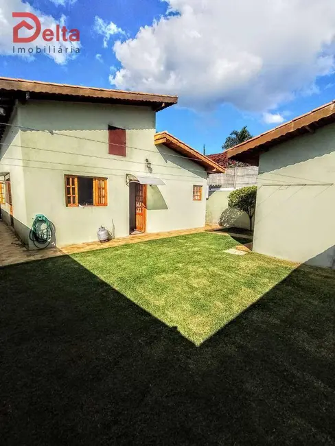 Foto 2 de Casa com 3 quartos à venda, 300m2 em Jardim Santo Antônio, Atibaia - SP