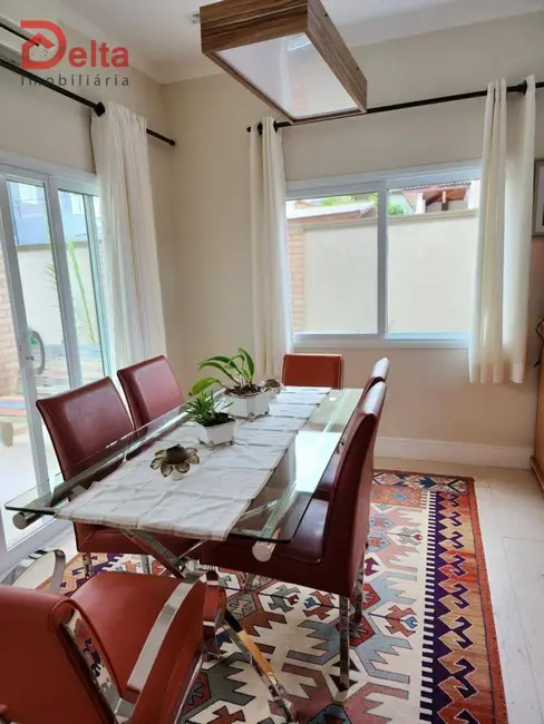 Foto 6 de Casa com 4 quartos à venda, 300m2 em Jardim Maristela, Atibaia - SP