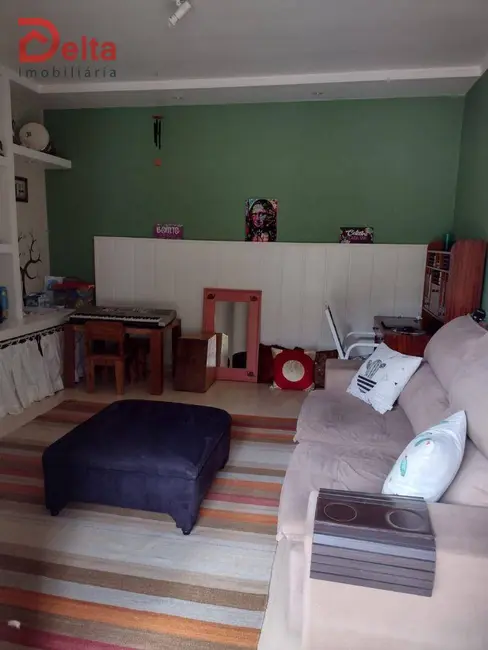 Casa com 3 quartos à venda, 512m2 em Jardim Shangri-Lá, Atibaia - SP - imagem 3 Foto 3 de Casa com 3 quartos à venda, 512m2 em Jardim Shangri-Lá, Atibaia - SP