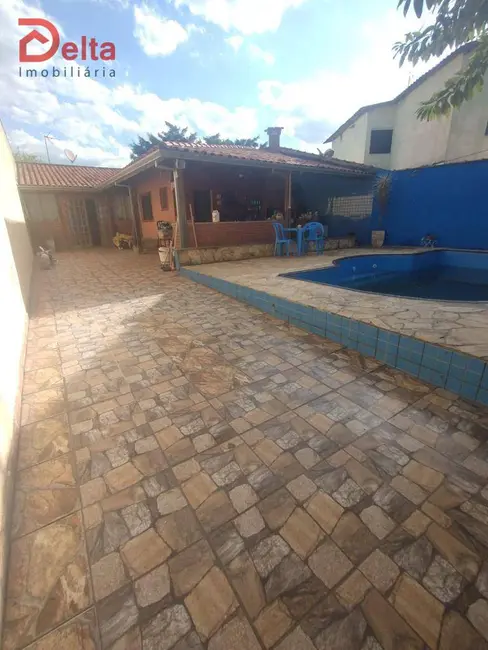 Foto 8 de Casa com 2 quartos à venda, 247m2 em Jardim Alvinópolis, Atibaia - SP