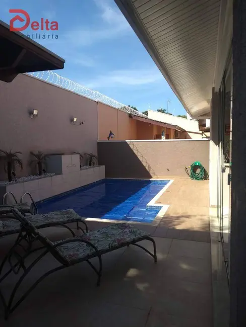 Foto 5 de Casa com 4 quartos à venda, 300m2 em Atibaia - SP