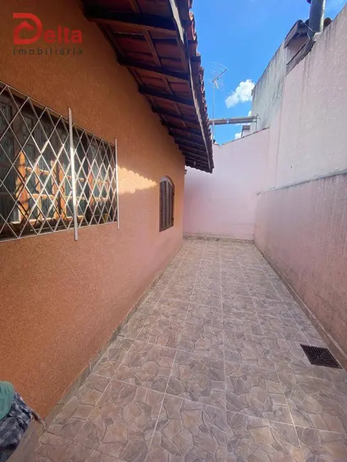 Casa com 2 quartos para alugar, 150m2 em Atibaia - SP - imagem 2 Foto 2 de Casa com 2 quartos para alugar, 150m2 em Atibaia - SP
