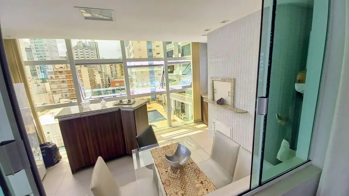 Apartamento com 3 quartos à venda, 139m2 em Centro, Balneario Camboriu - SC - imagem 8 Foto 8 de Apartamento com 3 quartos à venda, 139m2 em Centro, Balneario Camboriu - SC