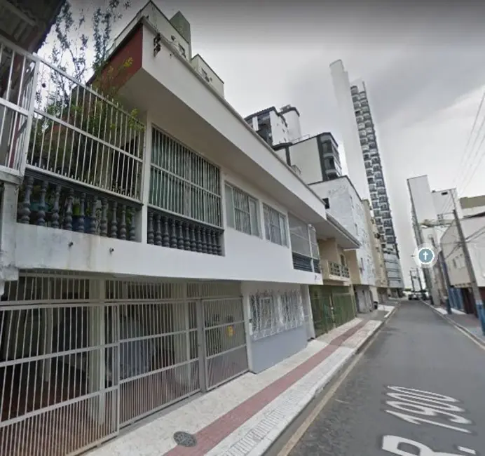 Foto 2 de Casa com 7 quartos à venda, 280m2 em Centro, Balneario Camboriu - SC