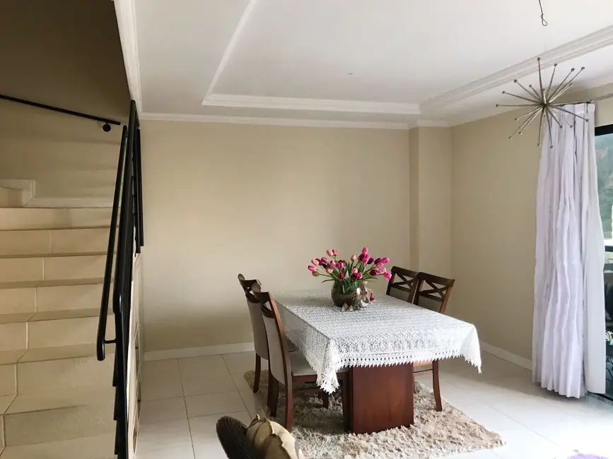 Casa com 3 quartos à venda, 175m2 em Ariribá, Balneario Camboriu - SC - imagem 6 Foto 6 de Casa com 3 quartos à venda, 175m2 em Ariribá, Balneario Camboriu - SC