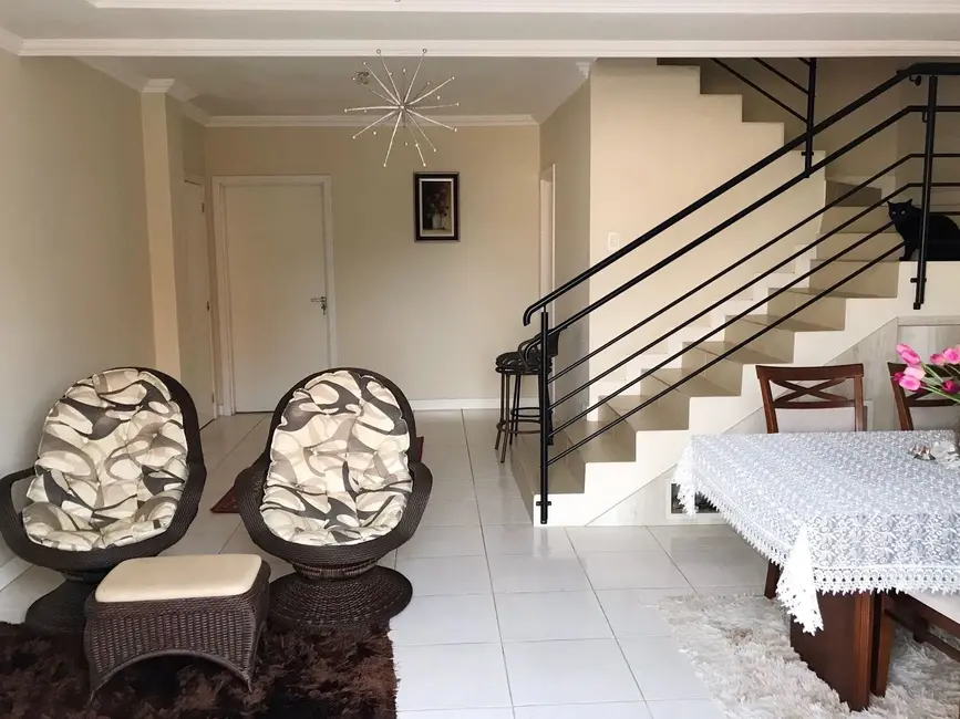 Sobrado com 3 quartos à venda, 175m2 em Ariribá, Balneario Camboriu - SC - imagem 7 Foto 7 de Sobrado com 3 quartos à venda, 175m2 em Ariribá, Balneario Camboriu - SC