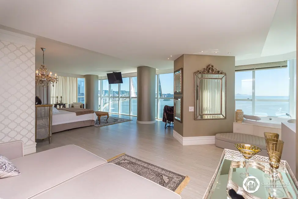Cobertura com 6 quartos à venda, 611m2 em Balneario Camboriu - SC - imagem 9 Foto 9 de Cobertura com 6 quartos à venda, 611m2 em Balneario Camboriu - SC