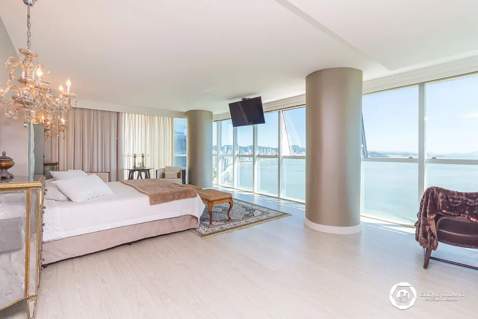 Cobertura com 6 quartos à venda, 611m2 em Balneario Camboriu - SC - imagem 8 Foto 8 de Cobertura com 6 quartos à venda, 611m2 em Balneario Camboriu - SC