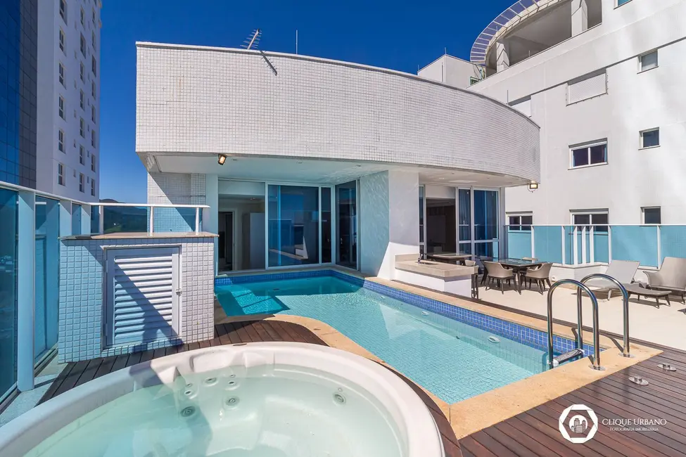 Cobertura com 6 quartos à venda, 611m2 em Balneario Camboriu - SC - imagem 4 Foto 4 de Cobertura com 6 quartos à venda, 611m2 em Balneario Camboriu - SC