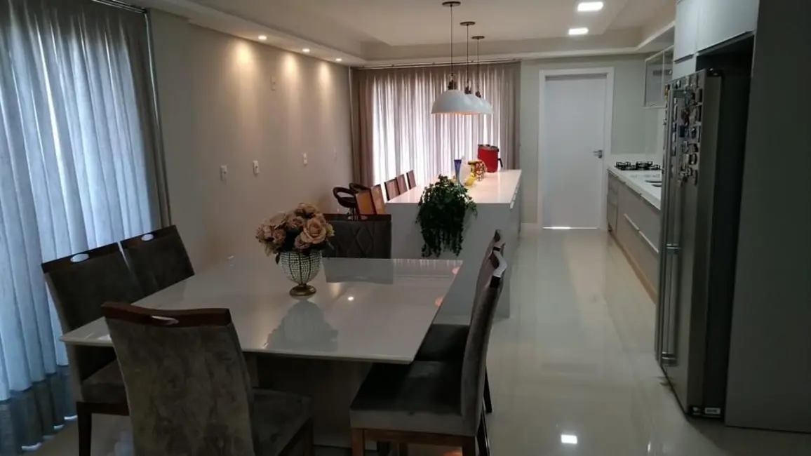 Foto 9 de Casa com 3 quartos à venda, 165m2 em Santa Regina, Camboriu - SC