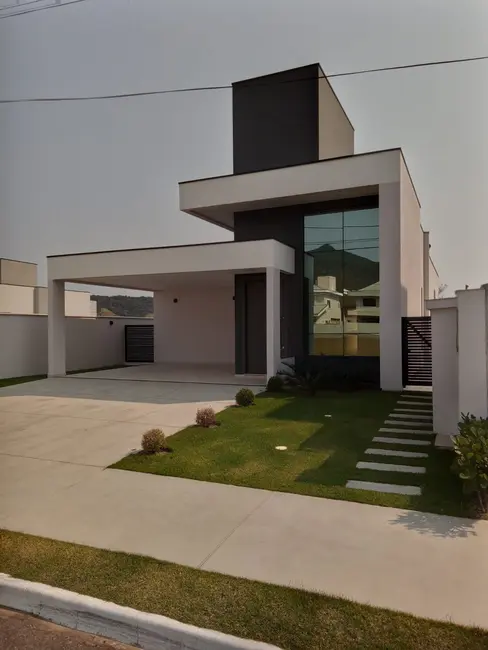 Casa com 3 quartos à venda, 110m2 em Santa Regina, Camboriu - SC - imagem 2 Foto 2 de Casa com 3 quartos à venda, 110m2 em Santa Regina, Camboriu - SC