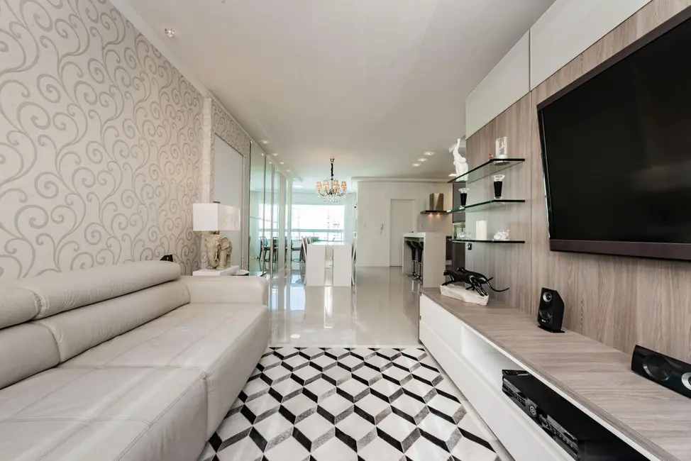 Apartamento com 3 quartos à venda, 115m2 em Centro, Balneario Camboriu - SC - imagem 7 Foto 7 de Apartamento com 3 quartos à venda, 115m2 em Centro, Balneario Camboriu - SC