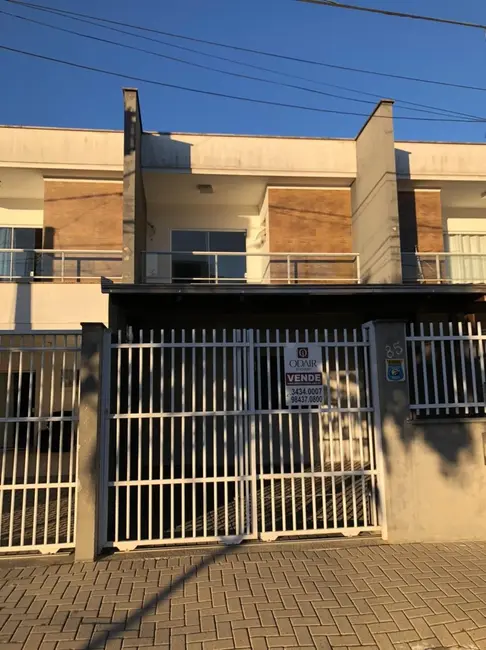 Foto 2 de Sobrado com 2 quartos à venda, 110m2 em Vila Nova, Joinville - SC