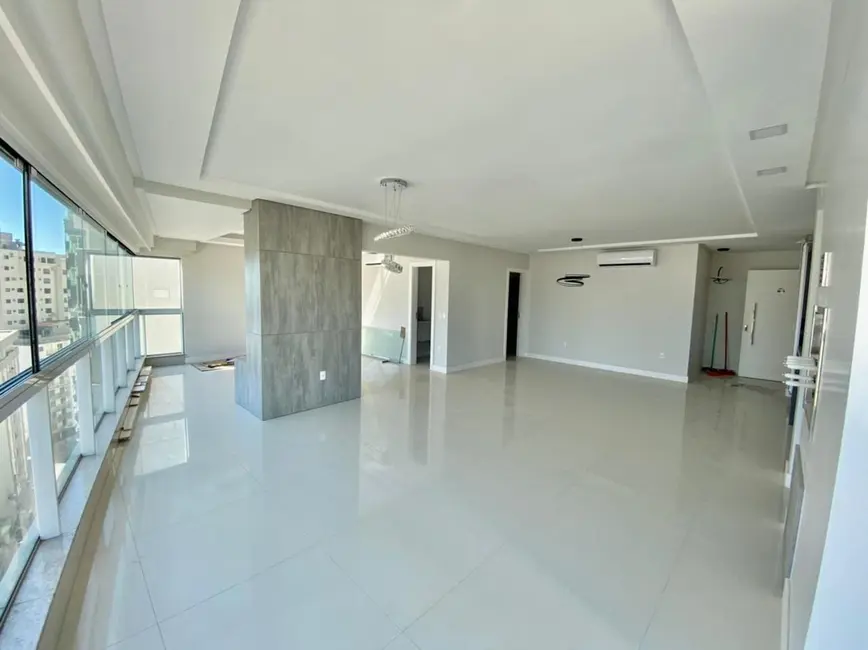 Foto 2 de Apartamento com 3 quartos à venda, 155m2 em Balneario Camboriu - SC