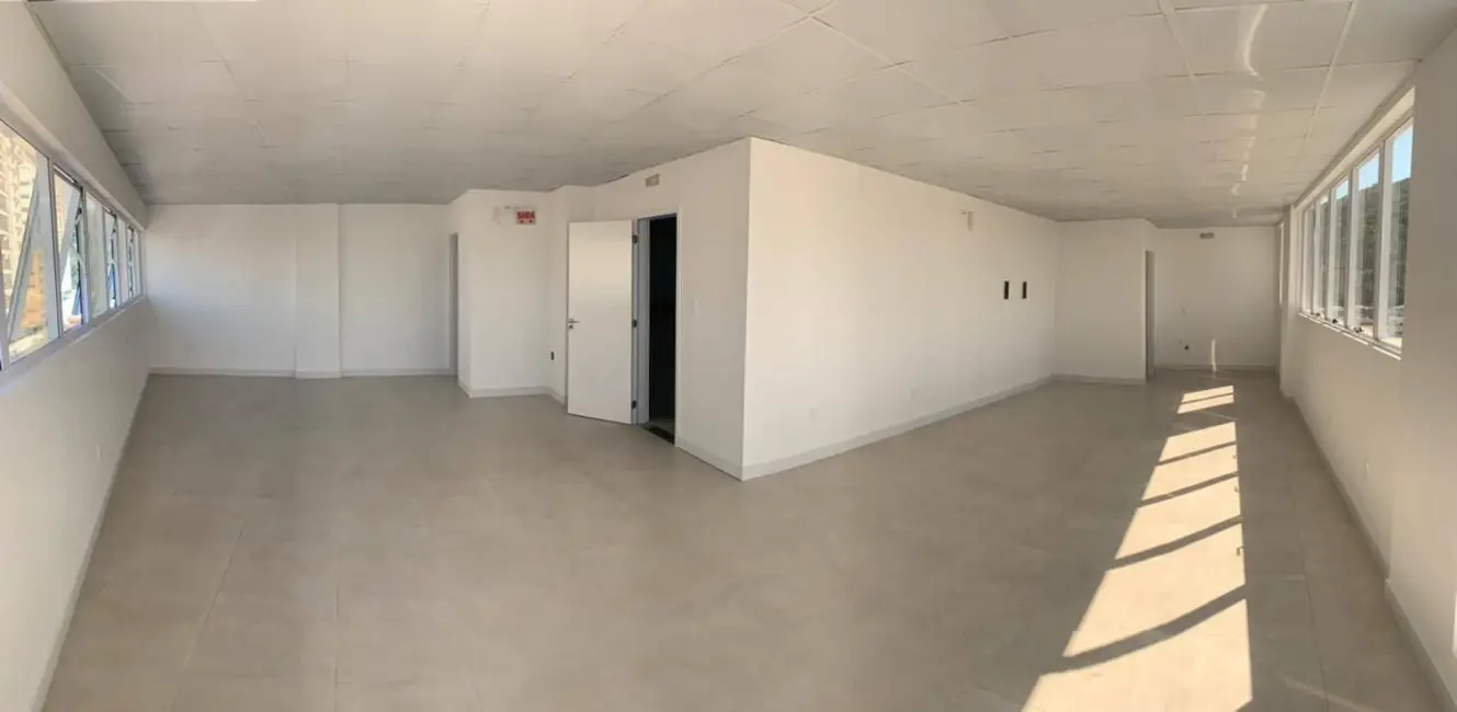 Foto 9 de Sala Comercial com 1 quarto para alugar, 70m2 em Fazenda, Itajai - SC