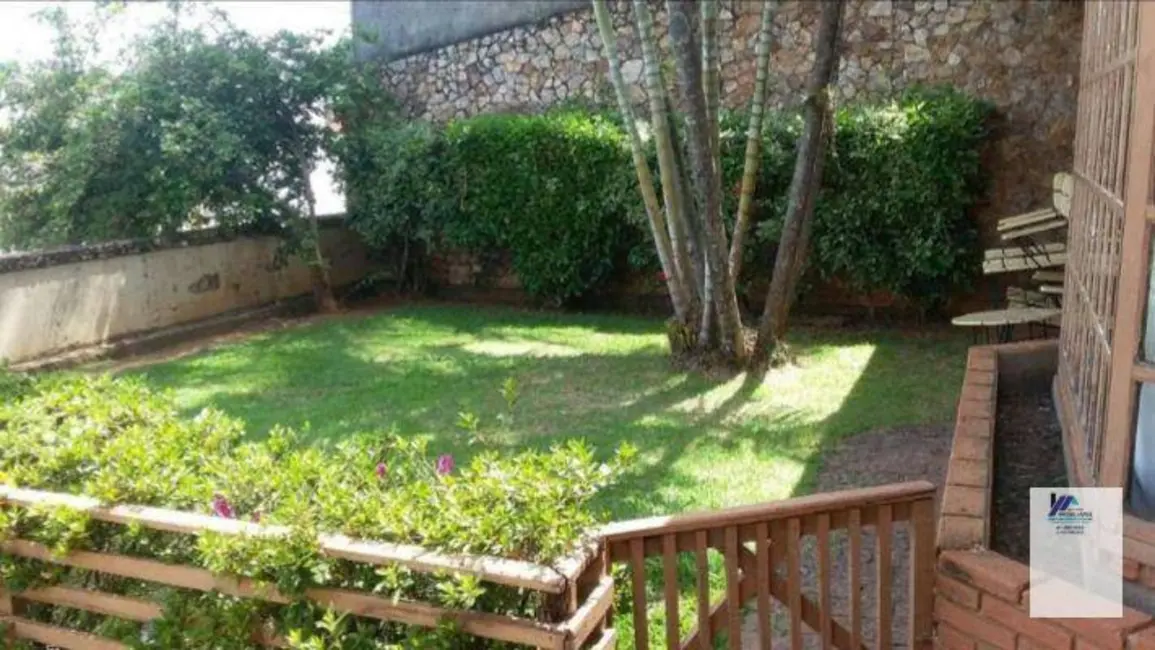 Foto 3 de Casa com 3 quartos à venda, 360m2 em Espirito Santo Do Pinhal - SP