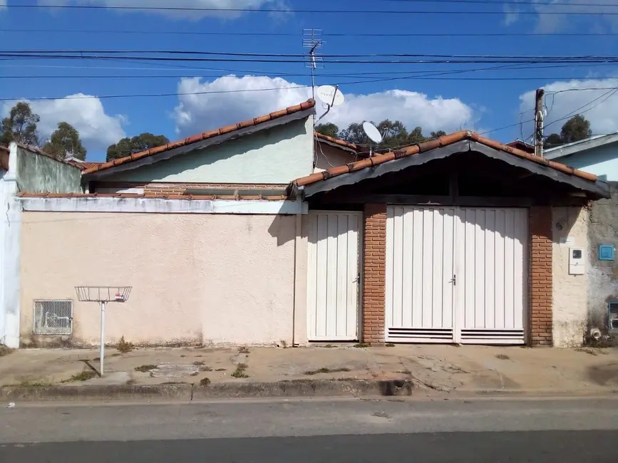 Foto 1 de Casa com 2 quartos à venda, 250m2 em Espirito Santo Do Pinhal - SP
