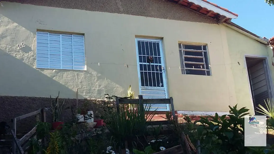 Foto 5 de Casa com 2 quartos à venda, 200m2 em Espirito Santo Do Pinhal - SP