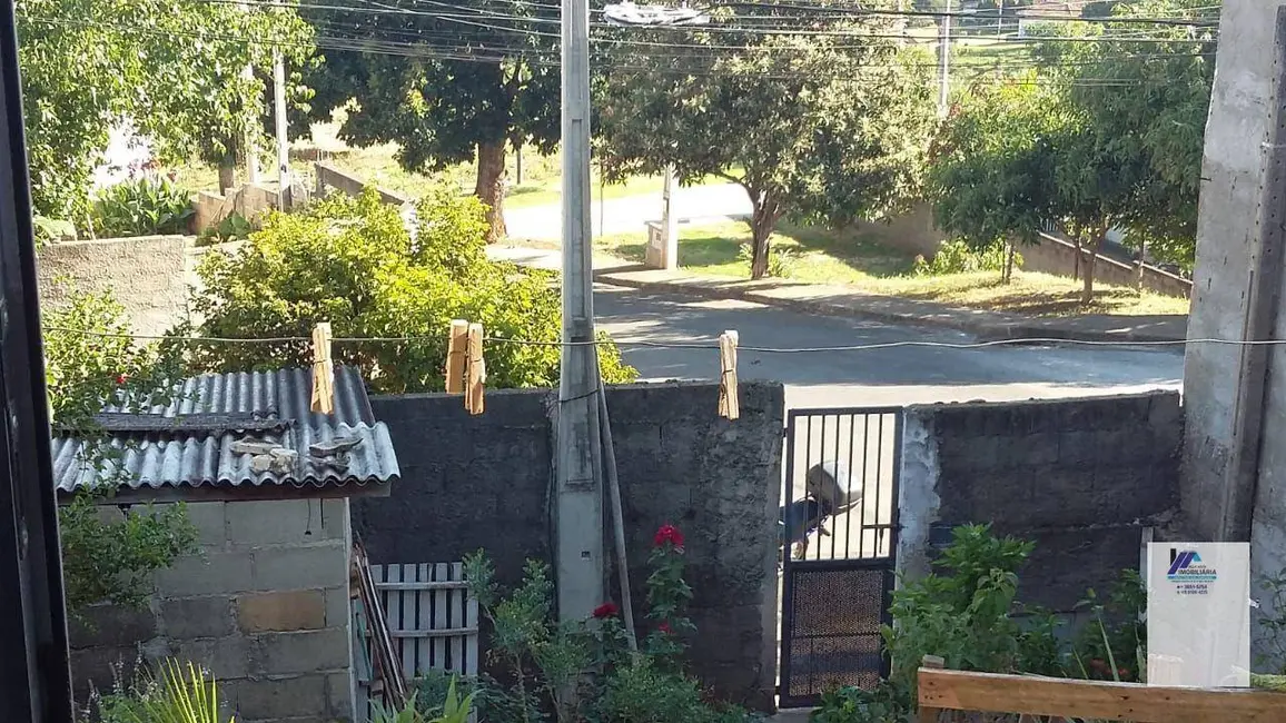 Foto 3 de Casa com 2 quartos à venda, 200m2 em Espirito Santo Do Pinhal - SP