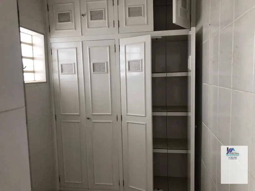 Foto 8 de Casa com 3 quartos à venda e para alugar, 250m2 em Espirito Santo Do Pinhal - SP