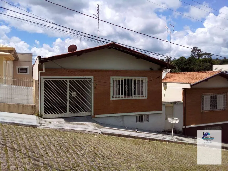 Foto 2 de Casa com 3 quartos à venda, 90m2 em Espirito Santo Do Pinhal - SP