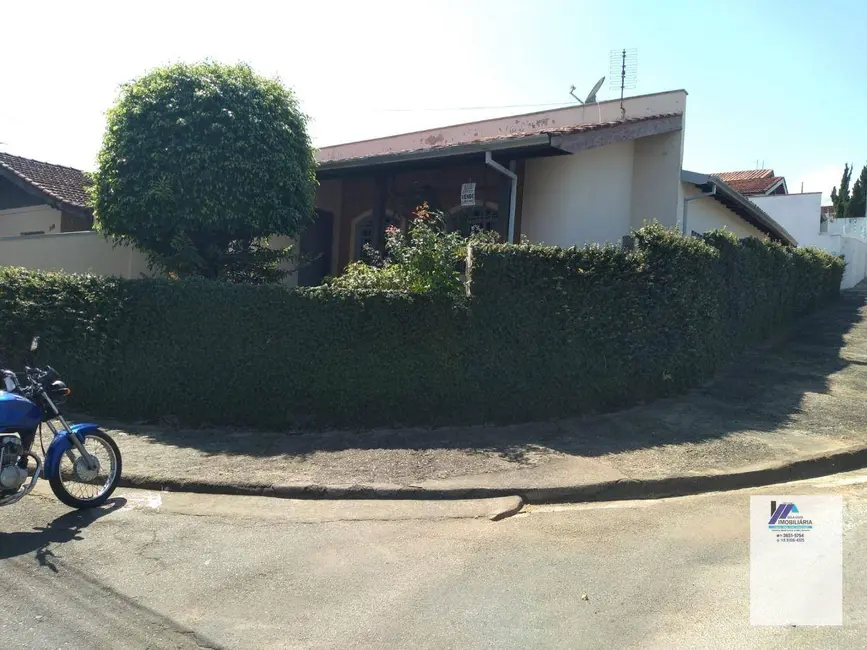 Casa com 3 quartos à venda, 250m2 em Espirito Santo Do Pinhal - SP - imagem 4 Foto 4 de Casa com 3 quartos à venda, 250m2 em Espirito Santo Do Pinhal - SP