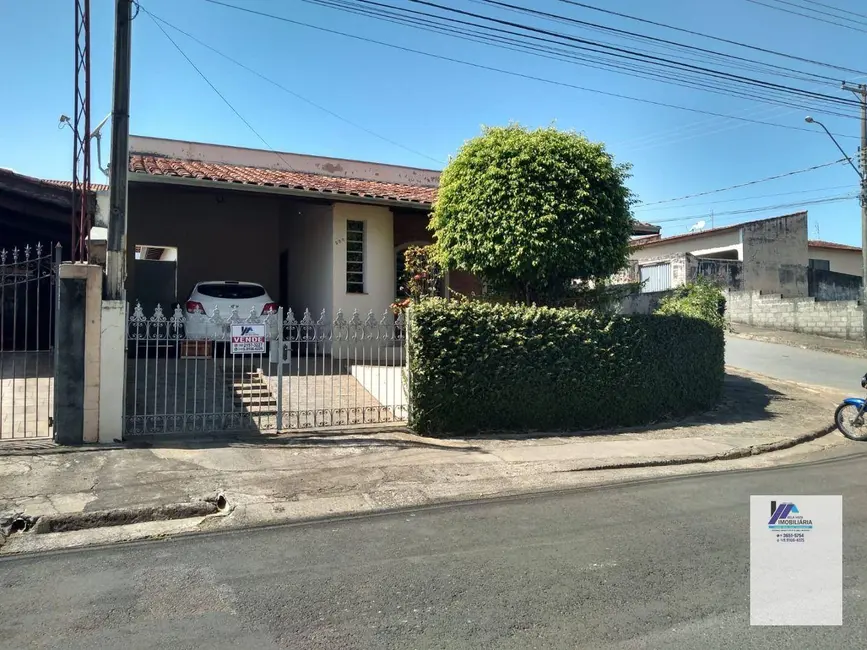 Casa com 3 quartos à venda, 250m2 em Espirito Santo Do Pinhal - SP - imagem 3 Foto 3 de Casa com 3 quartos à venda, 250m2 em Espirito Santo Do Pinhal - SP
