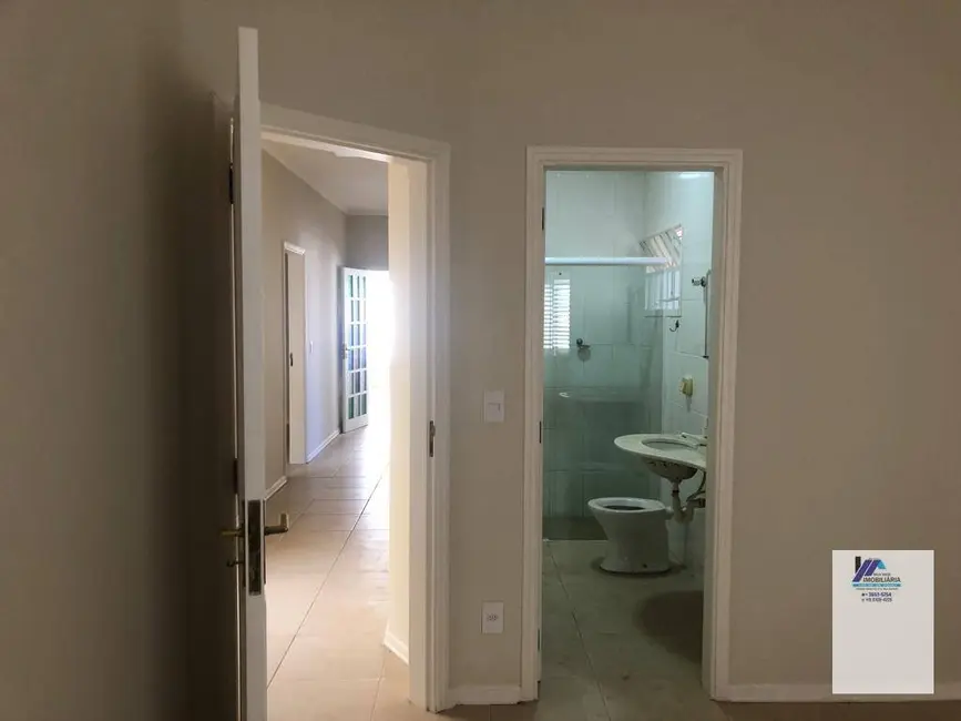 Foto 8 de Casa com 3 quartos à venda, 360m2 em Espirito Santo Do Pinhal - SP