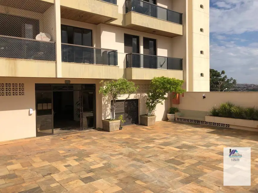Foto 4 de Apartamento com 2 quartos à venda, 70m2 em Centro, Espirito Santo Do Pinhal - SP