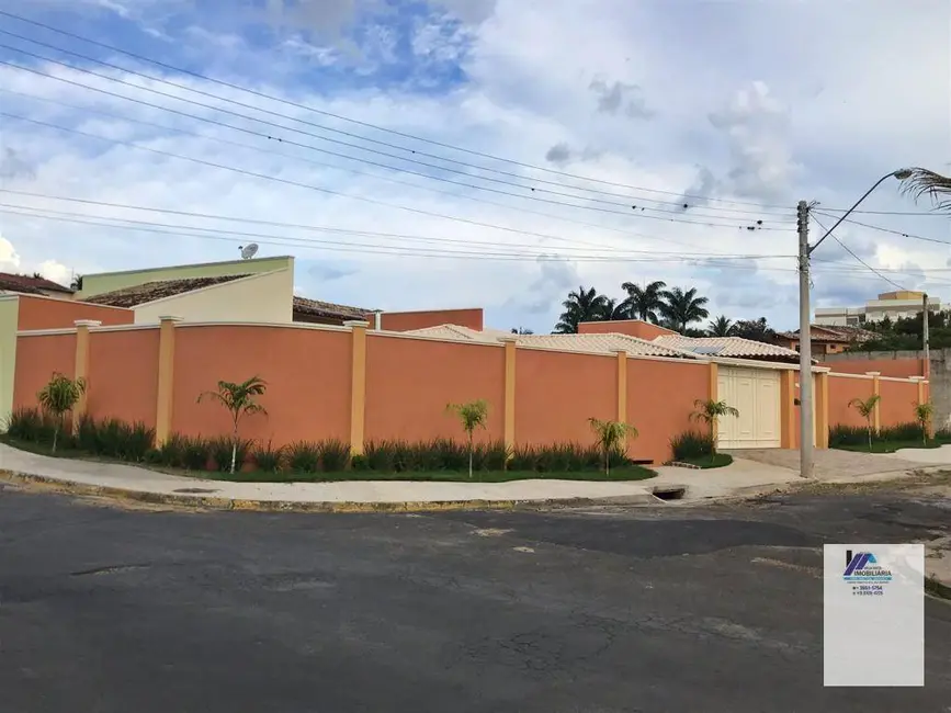 Foto 1 de Casa com 3 quartos à venda, 405m2 em Espirito Santo Do Pinhal - SP