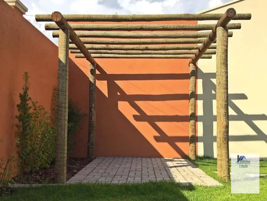 Casa com 3 quartos à venda, 405m2 em Espirito Santo Do Pinhal - SP - imagem 3 Foto 3 de Casa com 3 quartos à venda, 405m2 em Espirito Santo Do Pinhal - SP