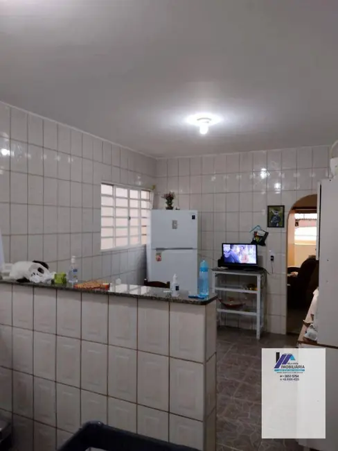 Foto 4 de Casa com 3 quartos à venda, 199m2 em Espirito Santo Do Pinhal - SP