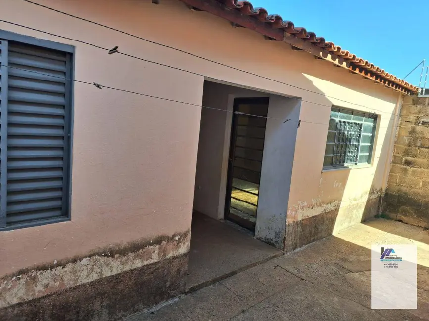 Casa com 3 quartos à venda, 200m2 em Espirito Santo Do Pinhal - SP - imagem 4 Foto 4 de Casa com 3 quartos à venda, 200m2 em Espirito Santo Do Pinhal - SP