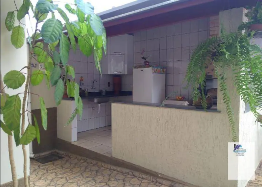 Foto 4 de Casa com 2 quartos à venda, 250m2 em Espirito Santo Do Pinhal - SP